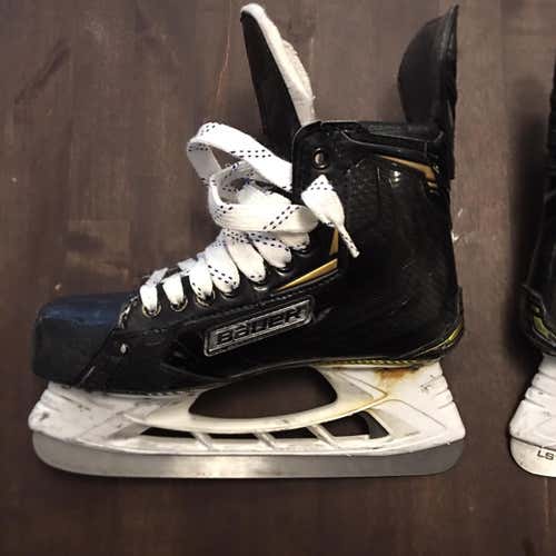 Used Bauer Supreme 2S Pro Regular Width Pro Stock Size 7 Hockey Skates