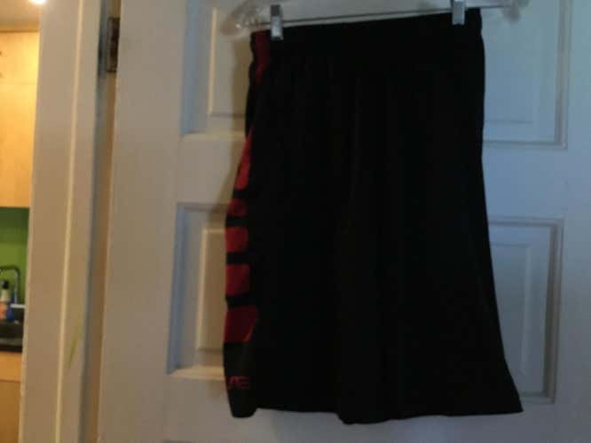 Black Used Youth Men's XL Nike Shorts