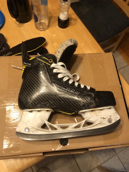 Used CCM Super Tacks Regular Width Size 5.5 Hockey Skates