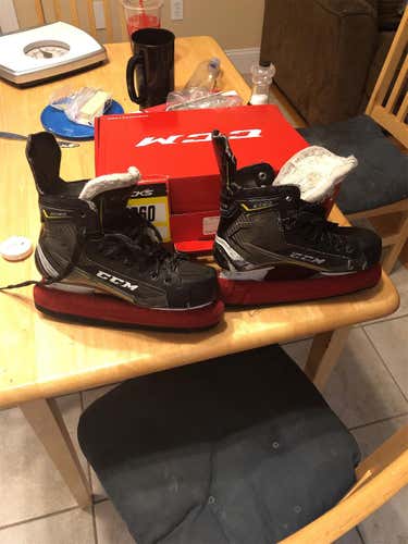 Used CCM Tacks 9060 Regular Width Size 5.5 Hockey Skates
