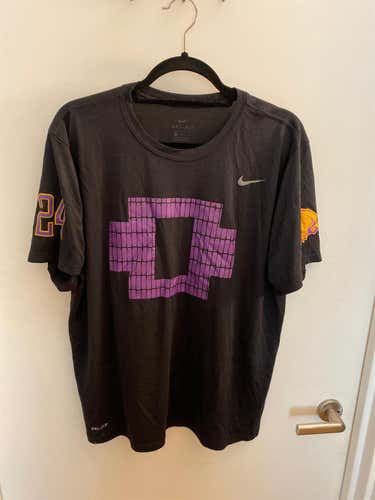 Iroquois Team Issued Black Men's XL Nike Shirt