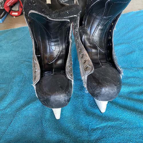 Used Bauer Tuuk Lightspeed Edge Size 7 Hockey Skates