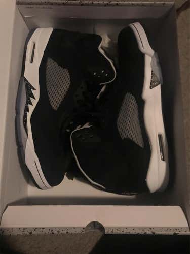 Air Jordan Retro 5 “Oreo” Shoes
