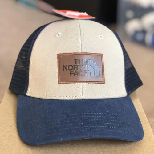 North Face Trucker Hat (SnapBack)(NWT)
