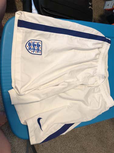 England White Men's XL Nike Shorts