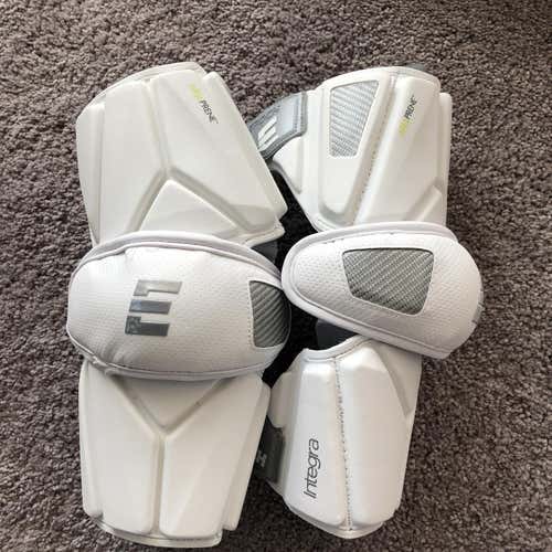 New Large Epoch 2020 Integra Elite Arm Guards