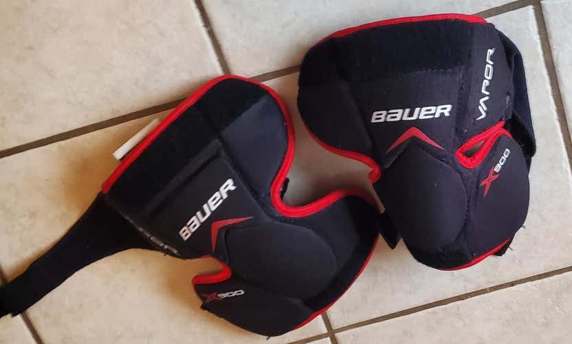 Used Bauer Vapor X900 Jr. Knee Pads