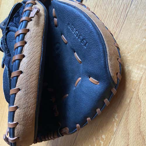 Used Right Hand Throw 31.5" Catcher's Glove