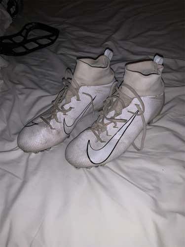 White Men's Molded Cleats Low Cut