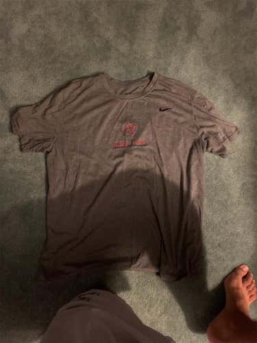 Gray Unisex XL Nike Shirt