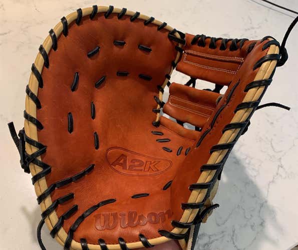 Wilson First Base A2K 1617 12.5" SuperSkinBaseball Glove