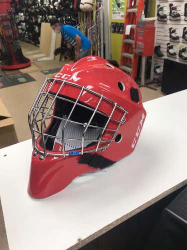 New CCM 1.9 Goalie Mask Senior medium