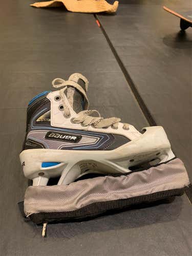 Used Bauer Reactor 7000  Size 5.5 Goalie Skates