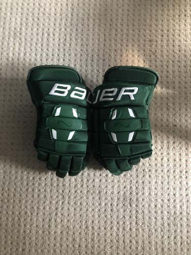 Green Lightly Used Senior Bauer Nexus N2900 Gloves 14"