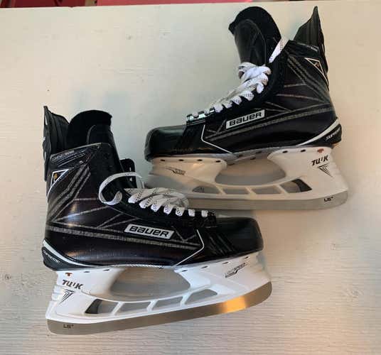 New Bauer Supreme 1S Regular Width Pro Stock Size 11 Hockey Skates