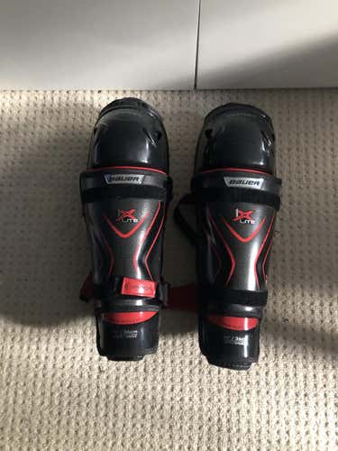 Senior Bauer Vapor 1X Lite Shin Pads