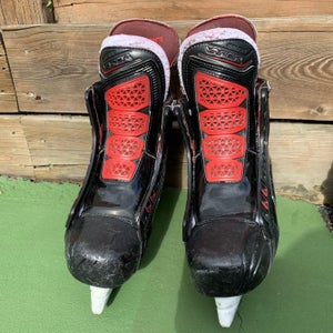Used Bauer Vapor 1X Regular Width Size 4 Hockey Skates