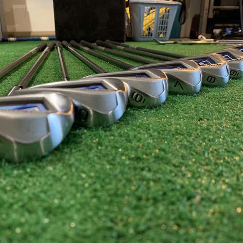 Used Right Handed JPX 850 Regular Flex Graphite Shaft Iron Set