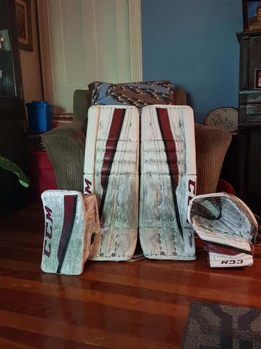 Used 33" CCM Regular Extreme Flex II  Pro Goalie Full Set