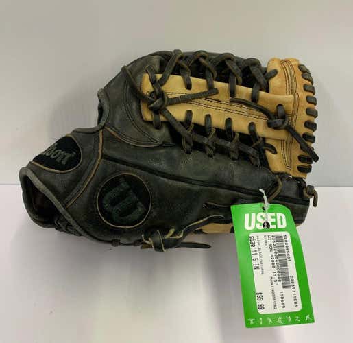 Used Wilson A200017b2 11 1 2" Baseball & Softball Fielders Gloves