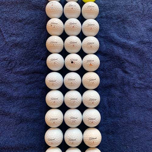 White Used Titleist Pro V1x  Balls