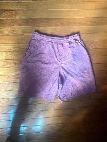 Red Men's Size 32 Lululemon Shorts