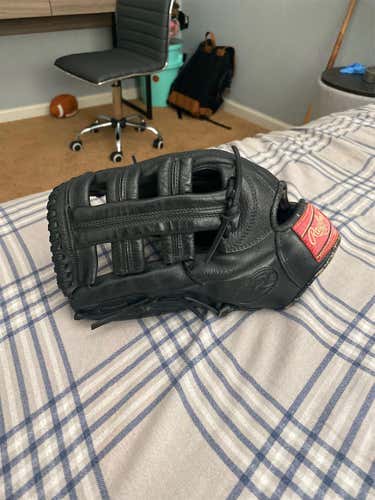 Black Used Outfield Heart of the Hide 12.5" Baseball Glove