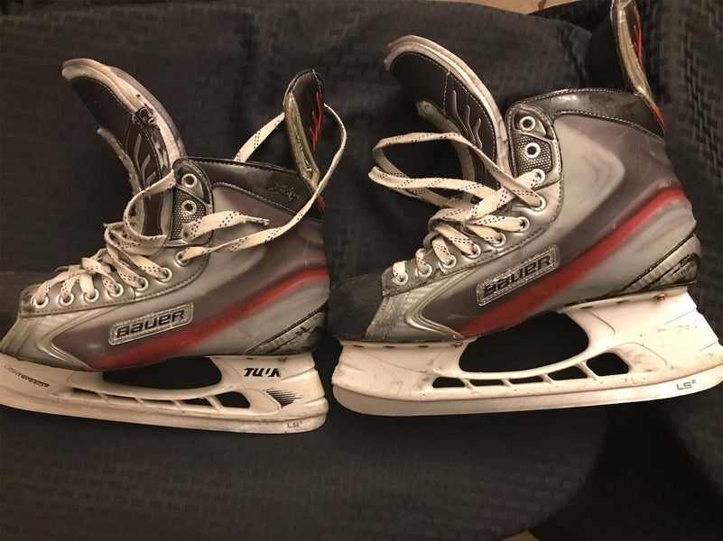 Used Bauer Vapor X7.0 Regular Width Pro Stock Size 10.5 Hockey Skates