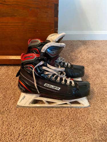 Used Bauer X900 Regular Width Size 9.5 Hockey Goalie Skates