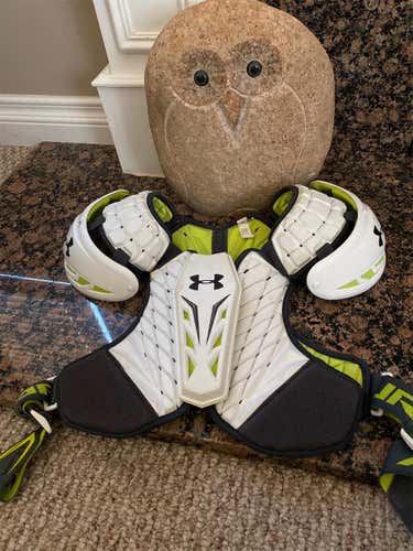 Used Large Under Armour VFT Shoulder Pads