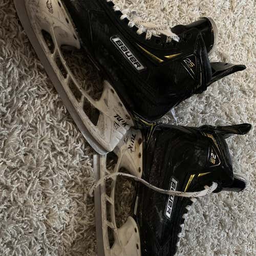 Used Bauer Supreme 2S Pro Regular Width Size 8.5 Hockey Skates