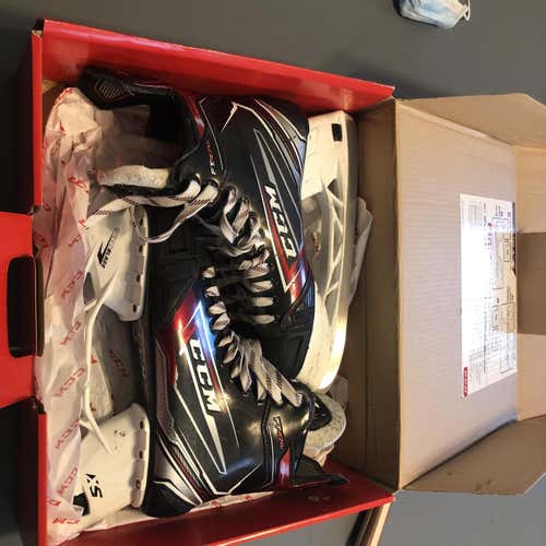 Used CCM JetSpeed FT470 Size 9 Hockey Skates