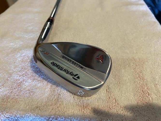 Used TaylorMade Right Handed MIlled Grind Wedge 52 Degree Steel Shaft