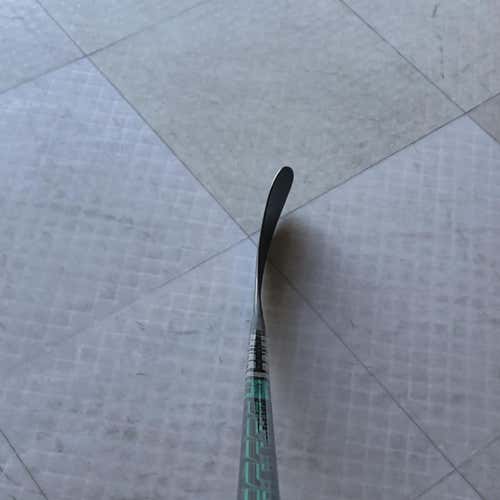 (SEND OFFERS) Jamie Benn pro stock Green 2S Pro (p90T Curve)
