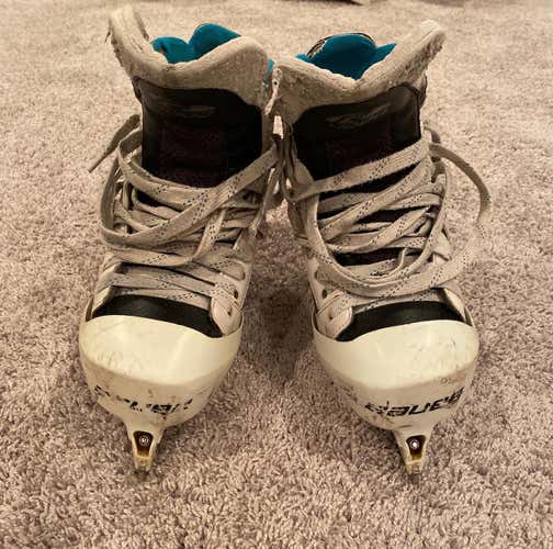 Used Bauer Reactor 4000 Regular Width Size 8.5 Hockey Goalie Skates