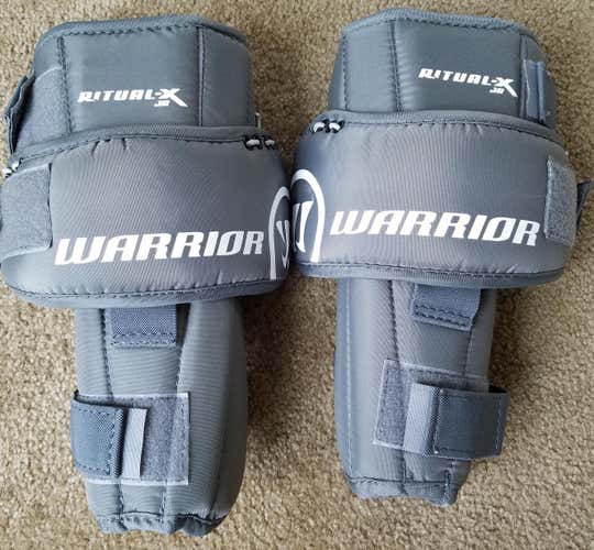 Warrior Ritual X knee pads Jr size