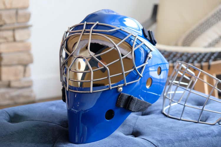 Mica Blue Senior Vaughn VM 7700 Goalie Mask Helmet - Size Med-Lrg 7-1/4” - 7-3/4 (22.4”-24.6”)