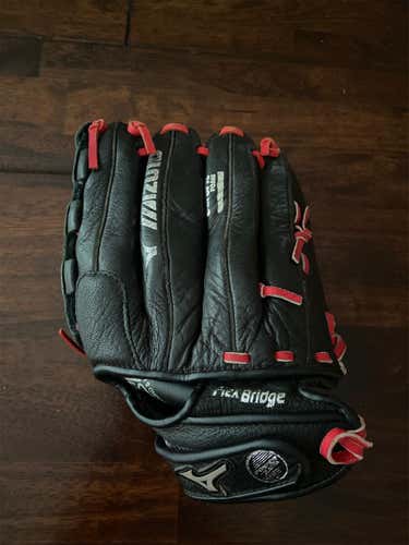Black Used Outfield MVP 11.5" Baseball Glove