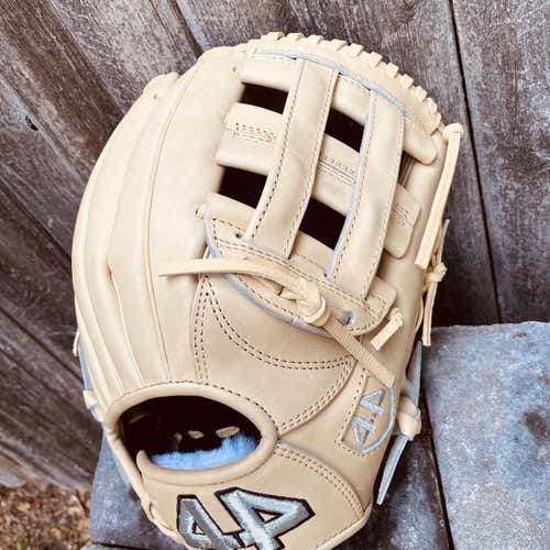 New Right Hand Throw Signiture Series 12" Baseball Glove