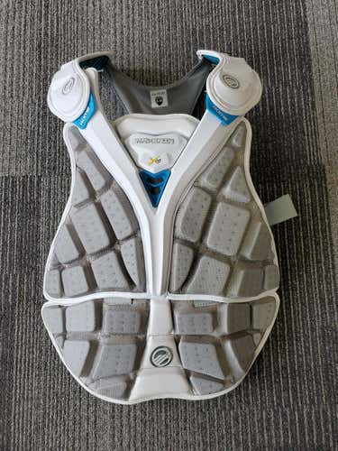 Gray/White New Medium Maverik Rome Chest Protector