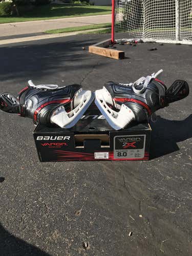 Senior Used Bauer Vapor 2X Hockey Skates Regular Width Size 8
