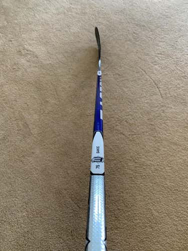 Easton Handed SE16 Hockey Stick 75 flex sakic