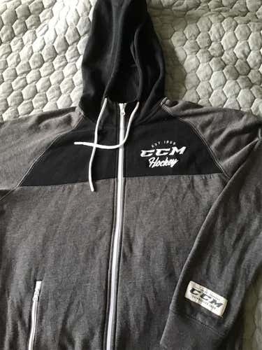 CCM Hockey Hoodie Zip (Medium)