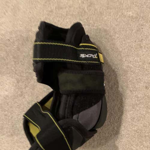 Used Small CCM Tacks 9060 Elbow Pads