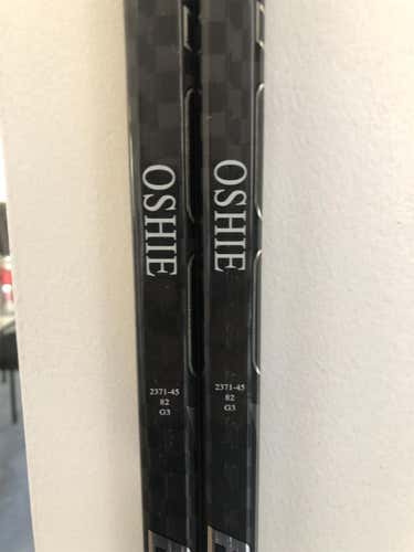 T.J. Oshie Bauer Supreme 1S Pro Stock Hockey Stick 2 Pack Right