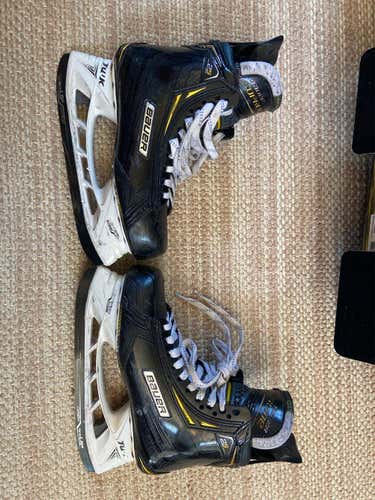 Used Bauer Supreme 2S Pro Regular Width Size 7.5 Hockey Skates
