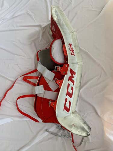 33"+1 CCM Extreme Flex E3.5 Goalie Leg Pads- White/Red (Used)