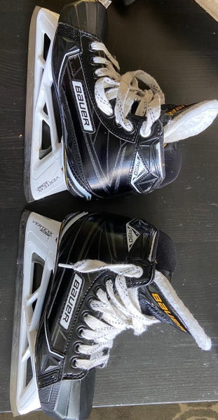 Junior Used Bauer Supreme S190 Hockey Goalie Skates Extra Wide Width Size 2.5