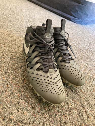 Gray Men's Molded Cleats Low Cut