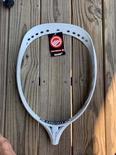 BRAND NEW Maverik Base 2 Goalie Head